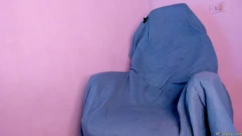 Snapshot of _sexyviolet chatting on 04/30/26, 08:57 Violet online show from 04/30/26, 08:57