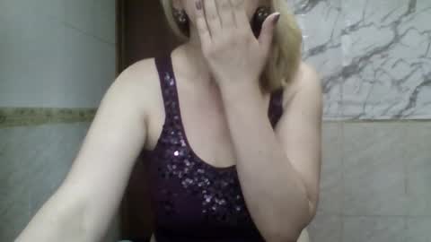 Snapshot of _sexyxsveta_ chatting on 06/20/26, 04:48 SexyXSveta online show from 06/20/26, 04:48