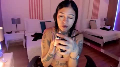 Sharlot online show from 12/16/25, 02:44