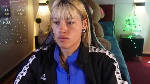 Snapshot of _sharlotte777 chatting on 12/23/24, 02:07 _sharlotte777 online show from 12/23/24, 02:07