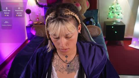 Snapshot of _sharlotte777 chatting on 12/27/24, 03:42 _sharlotte777 online show from 12/27/24, 03:42