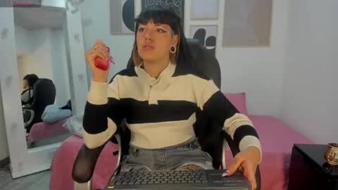 _sharlotte777 online show from 09/29/25, 02:00