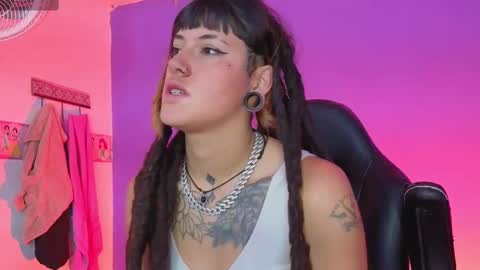 Snapshot of _sharlotte777 chatting on 11/06/25, 02:29 _sharlotte777 online show from 11/06/25, 02:29