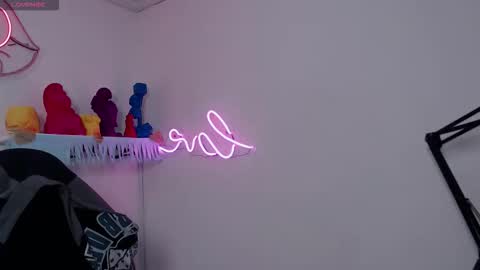 Snapshot of _sharlotte777 chatting on 11/24/25, 02:06 _sharlotte777 online show from 11/24/25, 02:06