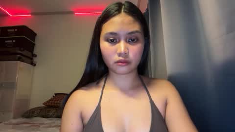 _shinelee online show from 04/14/26, 06:52