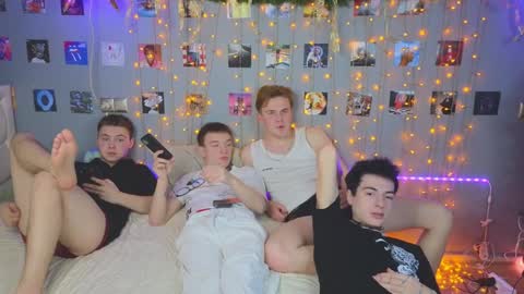 Snapshot of _side_by_you_ chatting on 12/13/24, 06:27 NATHANPVT IS OPEN online show from 12/13/24, 06:27