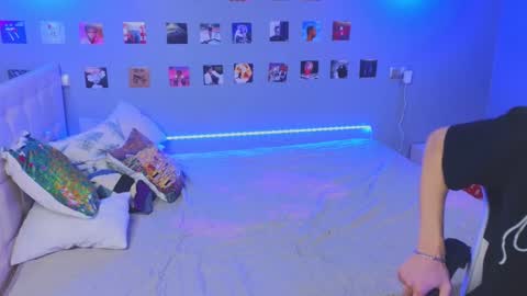 Snapshot of _side_by_you_ chatting on 01/16/25, 11:04 NATHANPVT IS OPEN online show from 01/16/25, 11:04