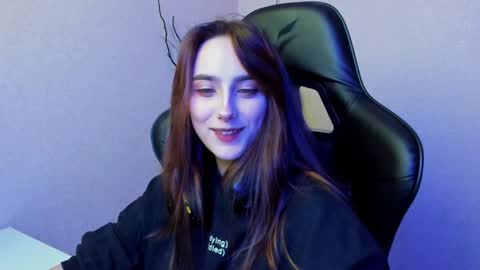 Snapshot of _silverdream chatting on 12/23/24, 10:01 _silverdream online show from 12/23/24, 10:01