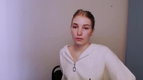 Snapshot of _snow_queen__ chatting on 03/04/26, 11:38 Rachel online show from 03/04/26, 11:38