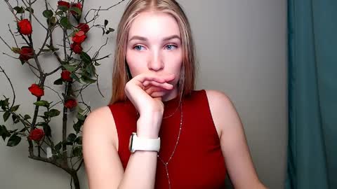 Snapshot of _snow_queen__ chatting on 03/25/26, 04:24 Rachel online show from 03/25/26, 04:24