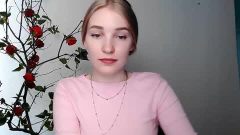 Snapshot of _snow_queen__ chatting on 03/27/26, 02:17 Rachel online show from 03/27/26, 02:17