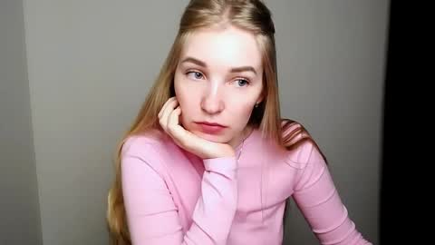 Snapshot of _snow_queen__ chatting on 03/28/26, 09:42 Rachel online show from 03/28/26, 09:42