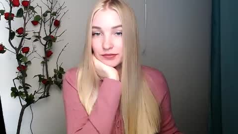 Snapshot of _snow_queen__ chatting on 04/06/26, 12:28 Rachel online show from 04/06/26, 12:28