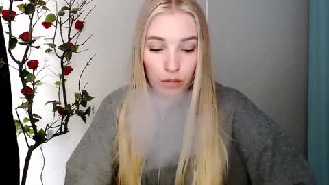 Snapshot of _snow_queen__ chatting on 04/09/26, 10:31 Rachel online show from 04/09/26, 10:31