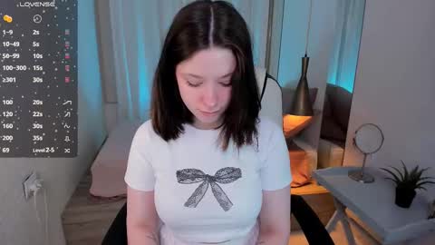 Snapshot of _sofi_spark chatting on 03/02/25, 06:27 Sofi  Follow me  online show from 03/02/25, 06:27