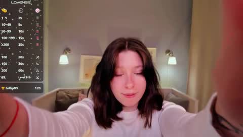 Snapshot of _sofi_spark chatting on 03/09/25, 10:08 Sofi  Follow me  online show from 03/09/25, 10:08