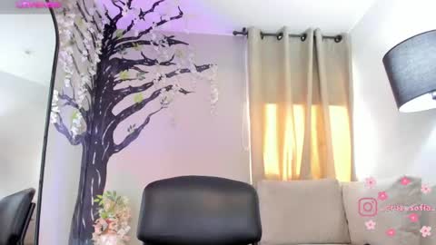 Snapshot of _sofia_cruz chatting on 06/04/26, 07:42 640 200 online show from 06/04/26, 07:42