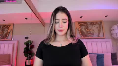 Snapshot of _sofia_cruz chatting on 07/16/26, 07:31 640 200 online show from 07/16/26, 07:31