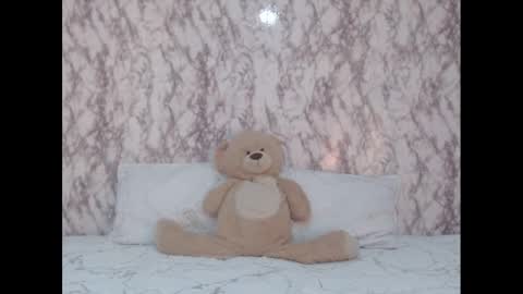 Snapshot of _sofiaparker_ chatting on 01/05/25, 07:17 Sofia Parker online show from 01/05/25, 07:17