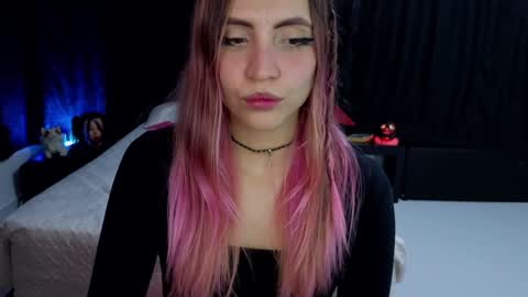 Snapshot of _sofiapink chatting on 12/09/24, 01:40 Sofia online show from 12/09/24, 01:40