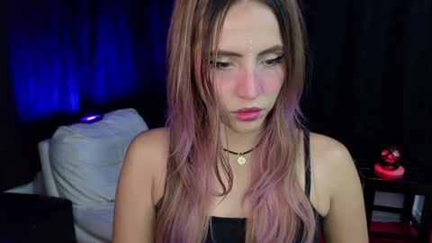 Snapshot of _sofiapink chatting on 12/21/24, 10:40 Sofia online show from 12/21/24, 10:40