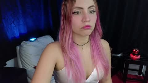 Snapshot of _sofiapink chatting on 01/14/25, 03:11 Sofia online show from 01/14/25, 03:11