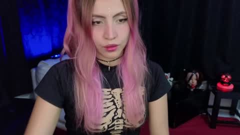 Snapshot of _sofiapink chatting on 01/15/25, 02:49 Sofia online show from 01/15/25, 02:49