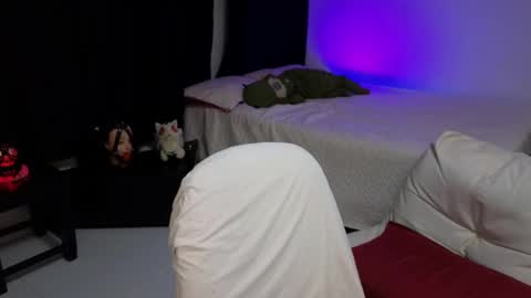 Snapshot of _sofiapink chatting on 02/13/25, 02:01 Sofia online show from 02/13/25, 02:01