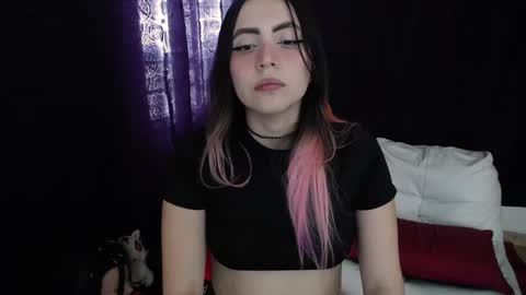 Snapshot of _sofiapink chatting on 04/15/26, 07:54 Sofia online show from 04/15/26, 07:54