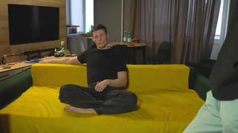 OLIVERpvt is open online show from 11/03/25, 12:06