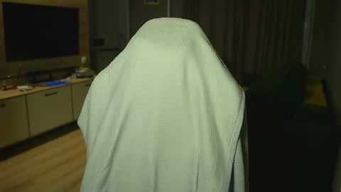 OLIVERpvt is open online show from 12/02/25, 04:07