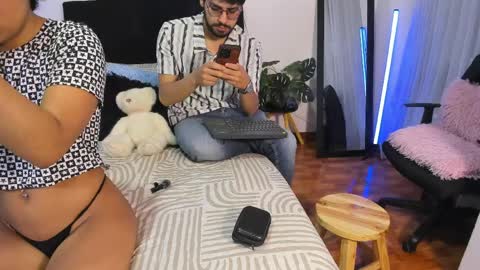 Snapshot of _soulmate_s chatting on 03/30/26, 04:30 Coco and J online show from 03/30/26, 04:30