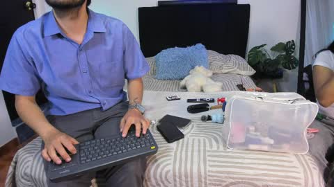 Snapshot of _soulmate_s chatting on 04/04/26, 03:20 Coco and J online show from 04/04/26, 03:20