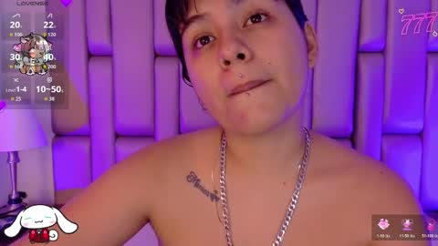 Snapshot of _sowy_venus_ chatting on 04/04/26, 11:29 V E N U S online show from 04/04/26, 11:29