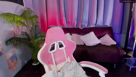 Snapshot of _spicygirl chatting on 04/19/26, 10:12 Brittany online show from 04/19/26, 10:12