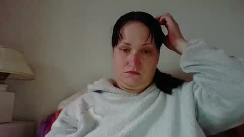 Melisa online show from 12/17/25, 10:21