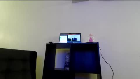 _submissiveamy888 online show from 11/04/25, 03:44