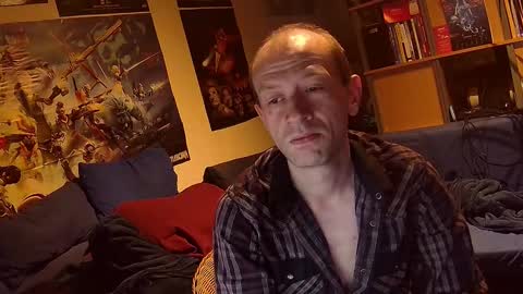 Snapshot of _svenerd87___ chatting on 09/18/25, 12:12 Sven online show from 09/18/25, 12:12