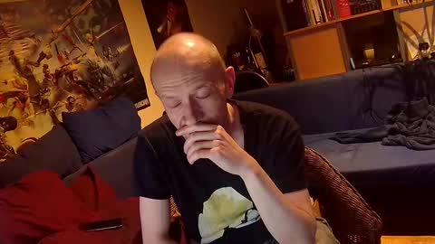 Snapshot of _svenerd87___ chatting on 10/10/25, 09:58 Sven online show from 10/10/25, 09:58