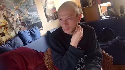 Snapshot of _svenerd87___ chatting on 10/23/25, 11:42 Sven online show from 10/23/25, 11:42