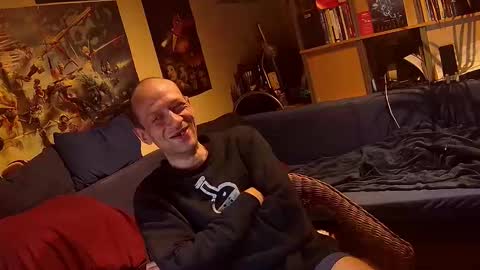 Snapshot of _svenerd87___ chatting on 11/01/25, 12:23 Sven online show from 11/01/25, 12:23