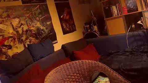 Snapshot of _svenerd87___ chatting on 11/28/25, 10:45 Sven online show from 11/28/25, 10:45