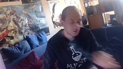 Snapshot of _svenerd87___ chatting on 12/01/25, 11:48 Sven online show from 12/01/25, 11:48