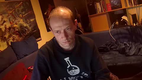 Snapshot of _svenerd87___ chatting on 12/04/25, 10:51 Sven online show from 12/04/25, 10:51