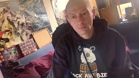_svenerd_____ online show from 04/13/26, 09:59