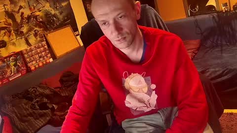 _svenerd_____ online show from 04/15/26, 08:31
