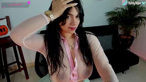 Snapshot of _sweet_kitty1 chatting on 10/12/25, 12:53 online show from 10/12/25, 12:53