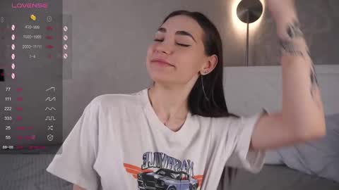 Snapshot of _sweet_temptations_ chatting on 02/18/25, 05:20 Sofia online show from 02/18/25, 05:20