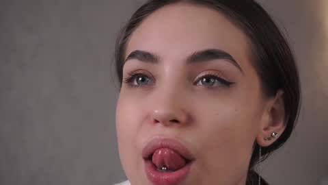 Snapshot of _sweet_temptations_ chatting on 02/18/25, 11:33 Sofia online show from 02/18/25, 11:33