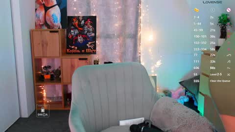 Snapshot of _sweetcams_ chatting on 05/23/26, 07:35 Dasha online show from 05/23/26, 07:35
